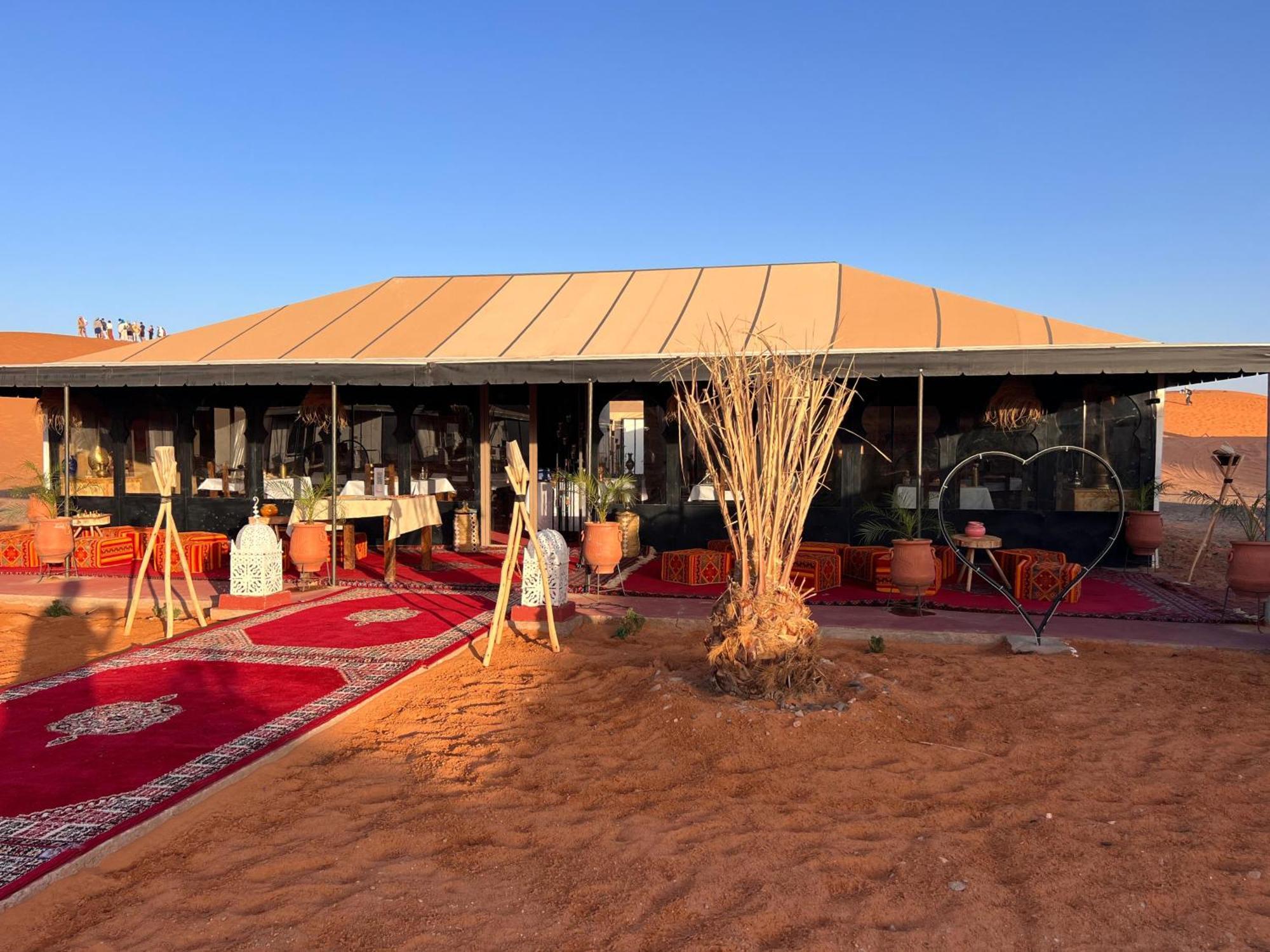 Aladdin Merzouga Camp Exterior photo