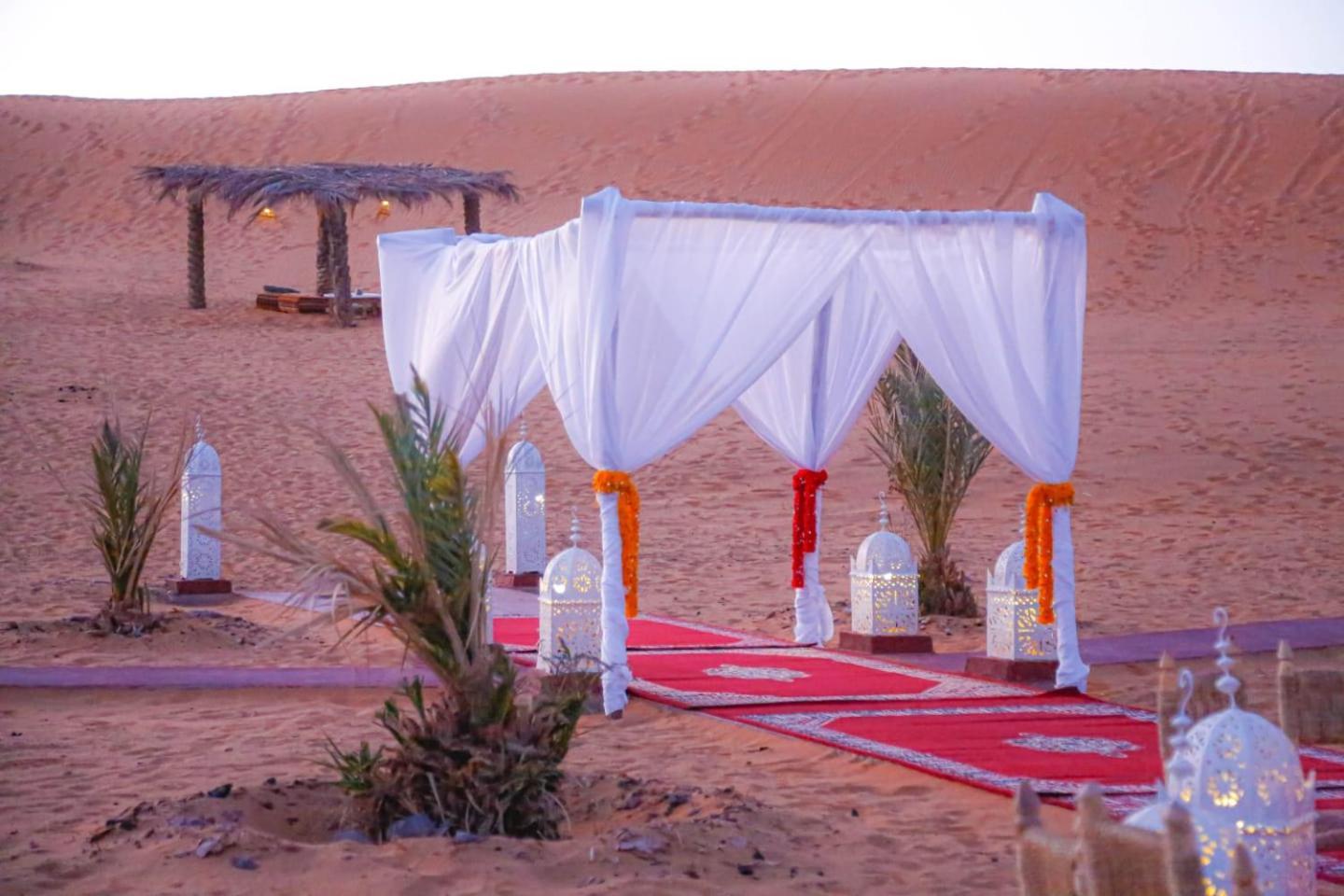 Aladdin Merzouga Camp Exterior photo
